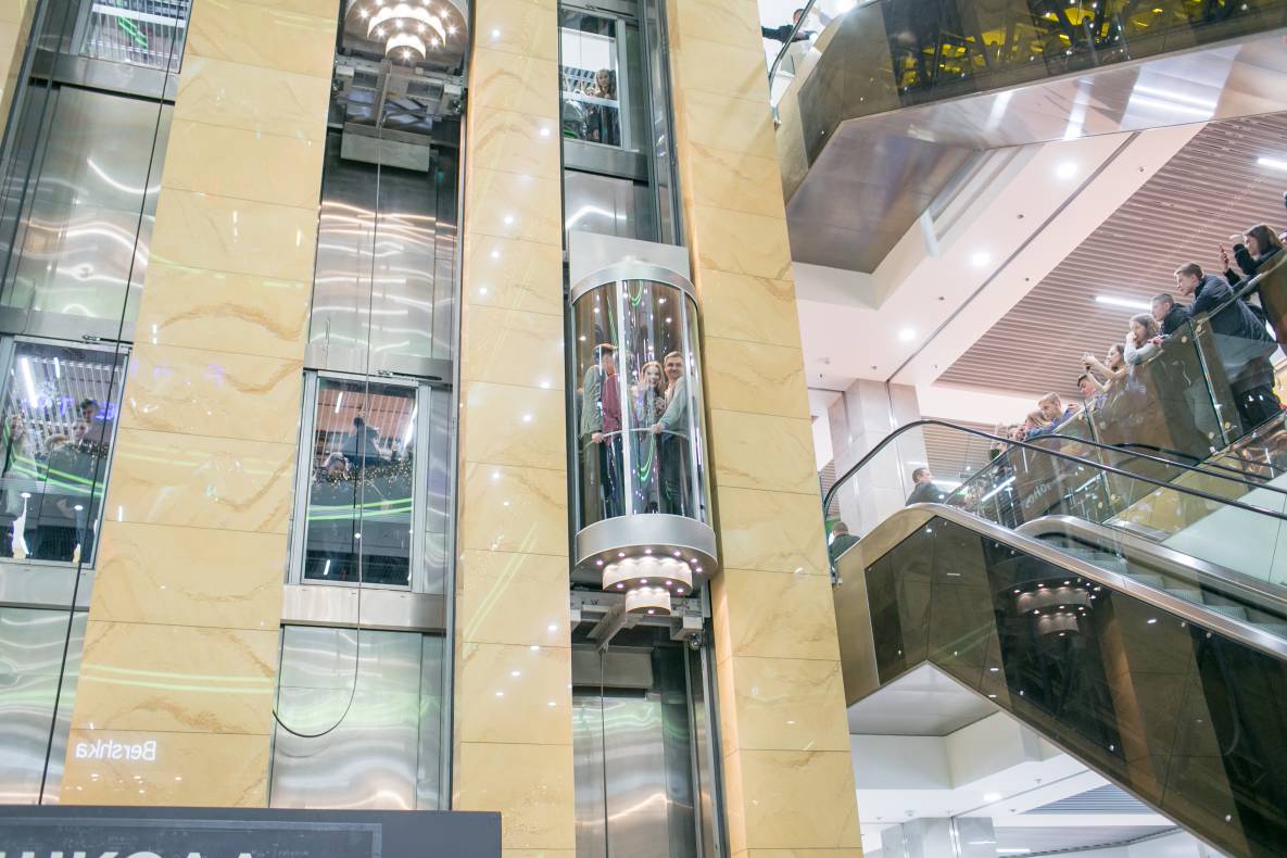 Фан-встреча с актерами самого популярного украинского сериала Школа image-109