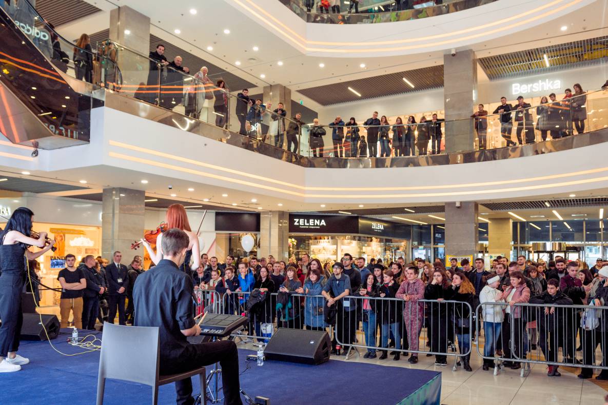 April 1 at the Gulliver shopping center with Pavlo Zibrov! - photo ...