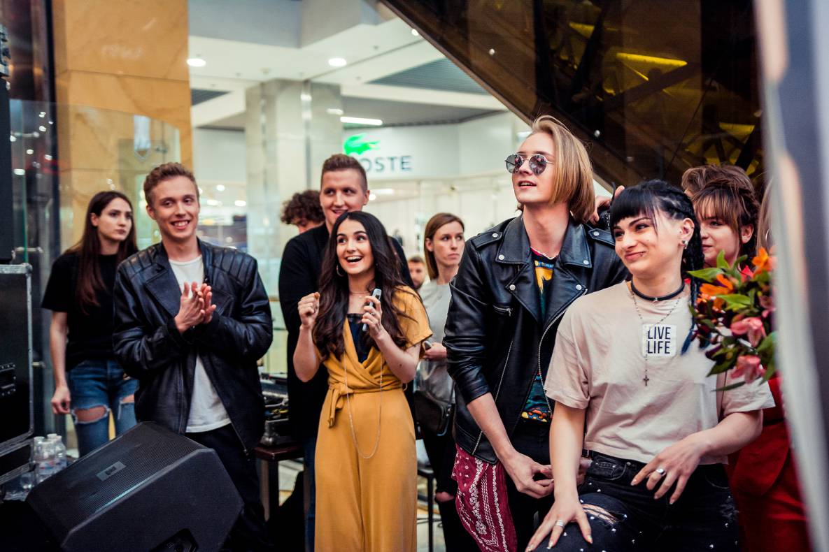 Участники шоу &quot;Голос&quot; в ТРЦ Гулливер! image-11