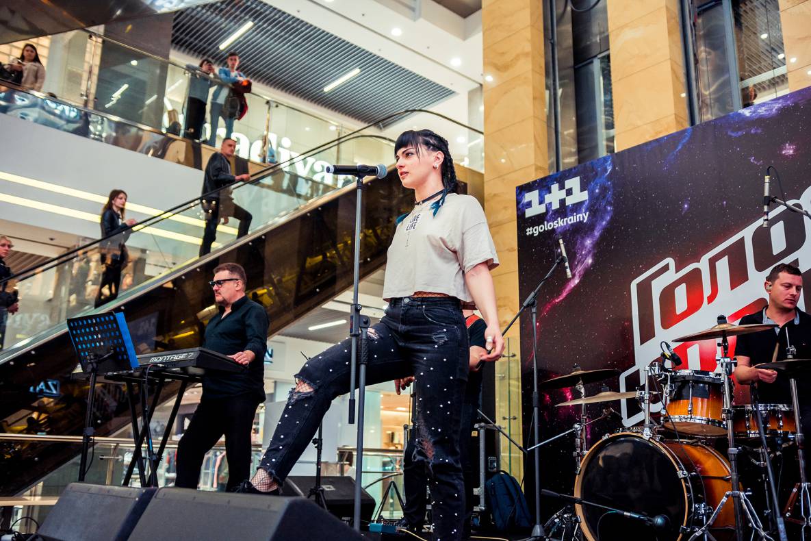 Участники шоу &quot;Голос&quot; в ТРЦ Гулливер! image-23