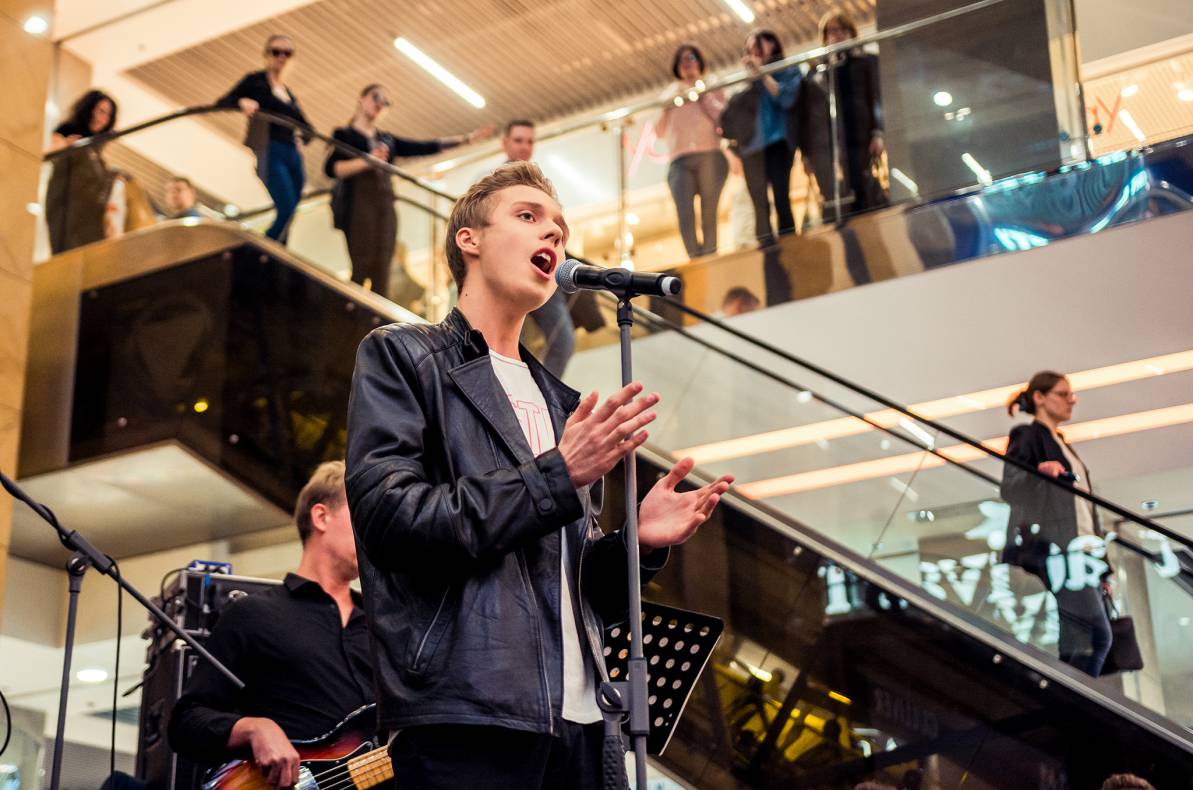 Участники шоу &quot;Голос&quot; в ТРЦ Гулливер! image-45