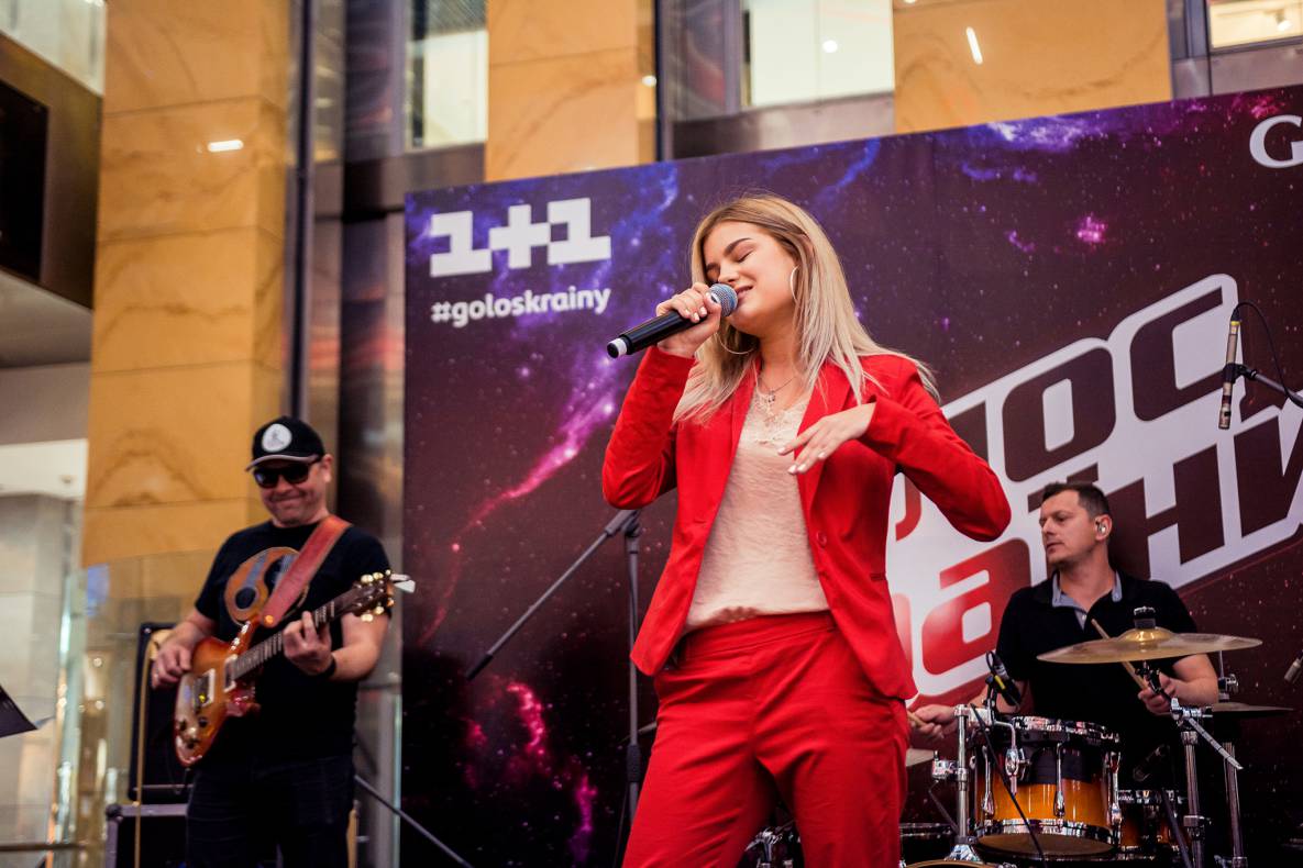 Участники шоу &quot;Голос&quot; в ТРЦ Гулливер! image-48