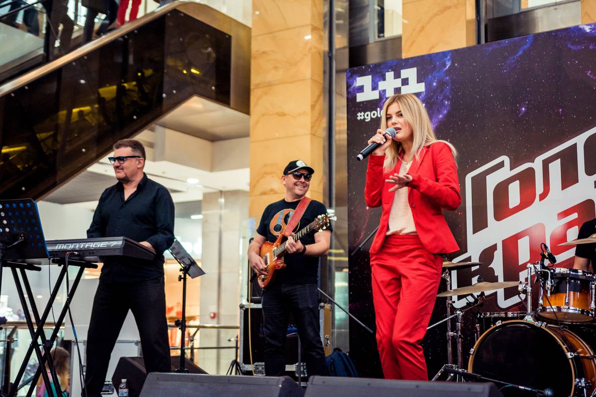 Участники шоу &quot;Голос&quot; в ТРЦ Гулливер! image-51