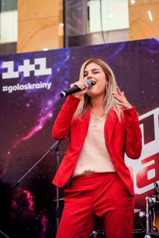 Участники шоу &quot;Голос&quot; в ТРЦ Гулливер! image-57