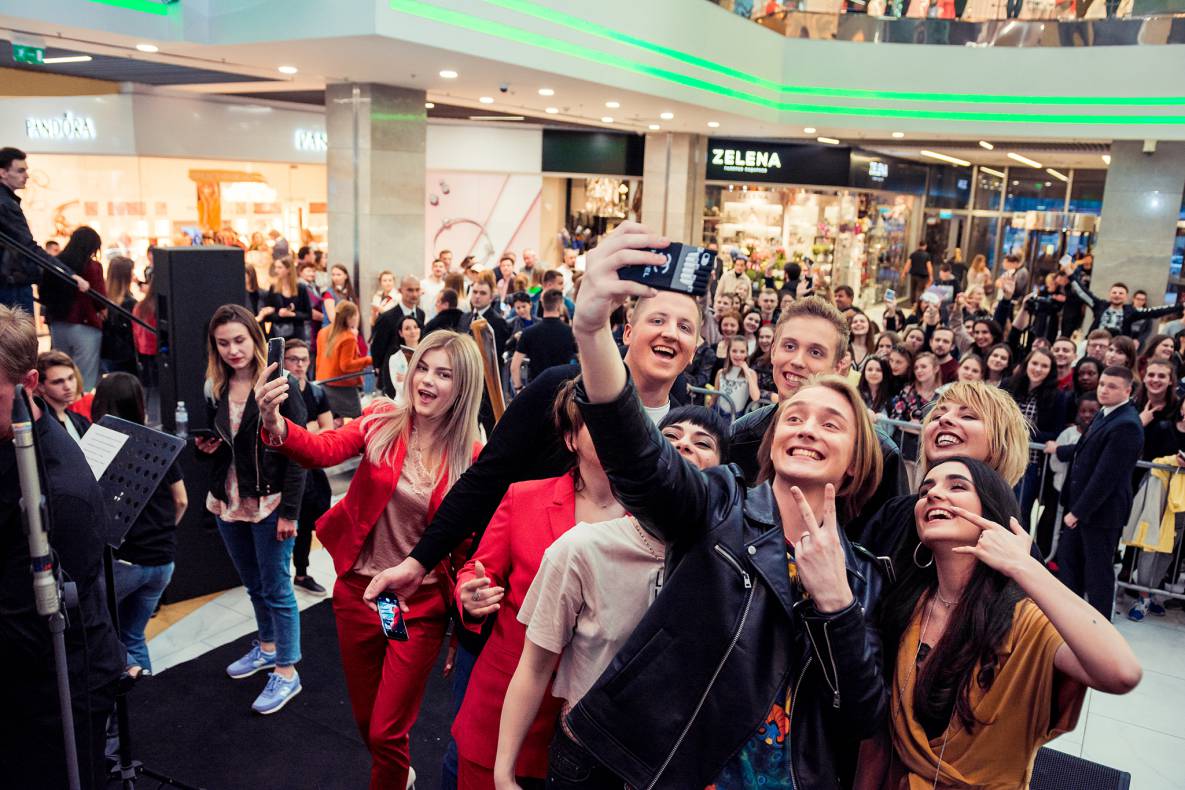 Участники шоу &quot;Голос&quot; в ТРЦ Гулливер! image-87