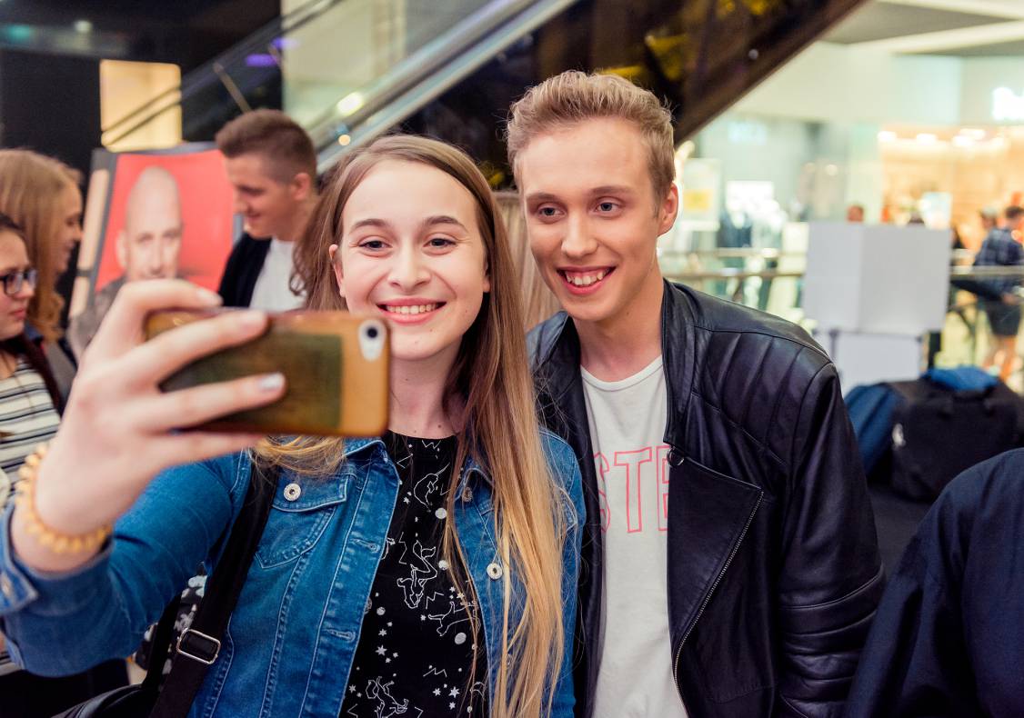 Участники шоу &quot;Голос&quot; в ТРЦ Гулливер! image-97