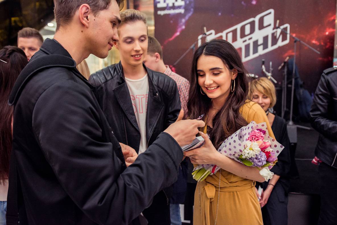 Участники шоу &quot;Голос&quot; в ТРЦ Гулливер! image-105