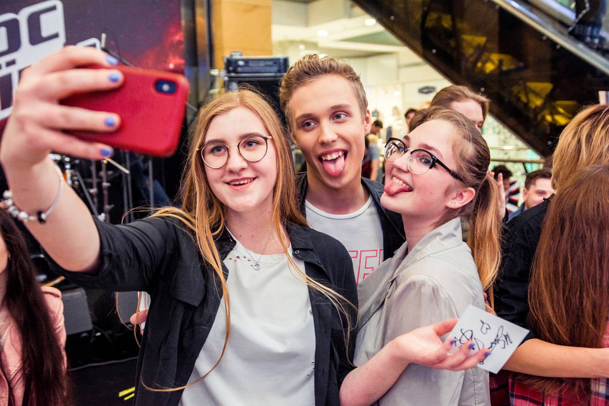 Участники шоу &quot;Голос&quot; в ТРЦ Гулливер! image-113