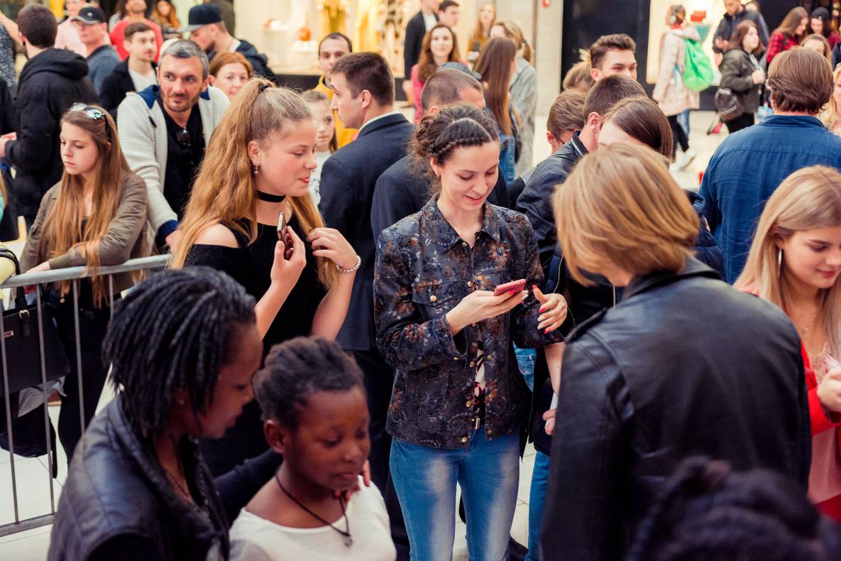 Участники шоу &quot;Голос&quot; в ТРЦ Гулливер! image-140