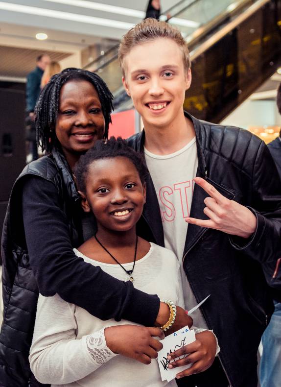 Участники шоу &quot;Голос&quot; в ТРЦ Гулливер! image-142