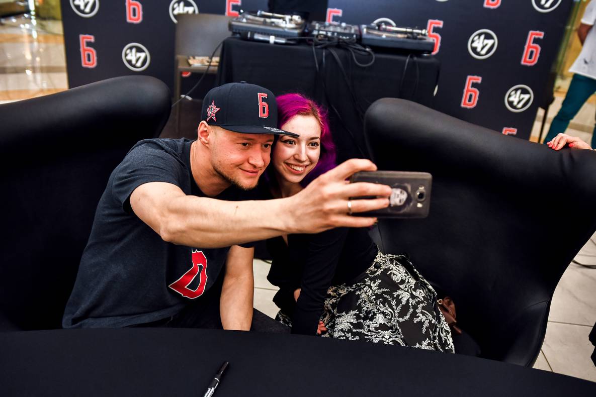 Автограф-сесія з Бумбокс! Шопінг вікенд в ТРЦ Гулівер image-103