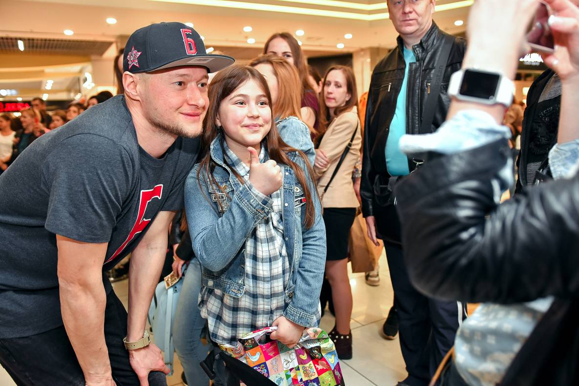 Автограф-сесія з Бумбокс! Шопінг вікенд в ТРЦ Гулівер image-117