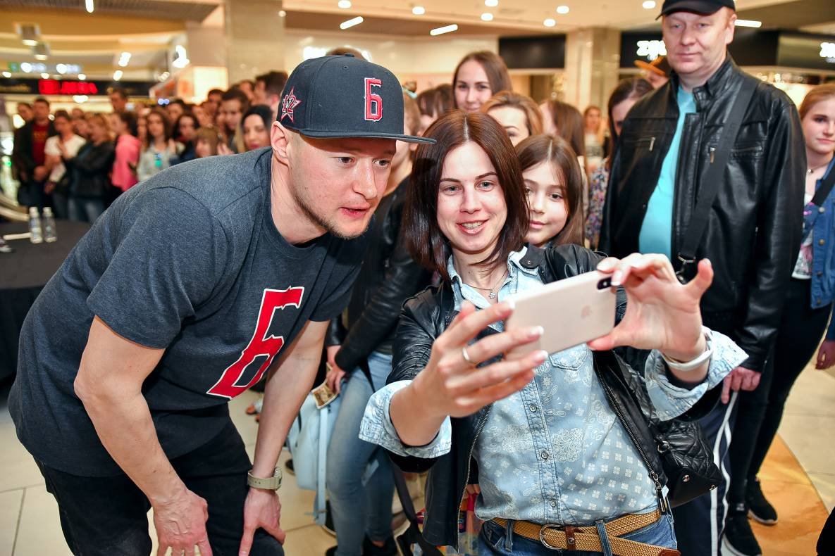 Автограф-сесія з Бумбокс! Шопінг вікенд в ТРЦ Гулівер image-121