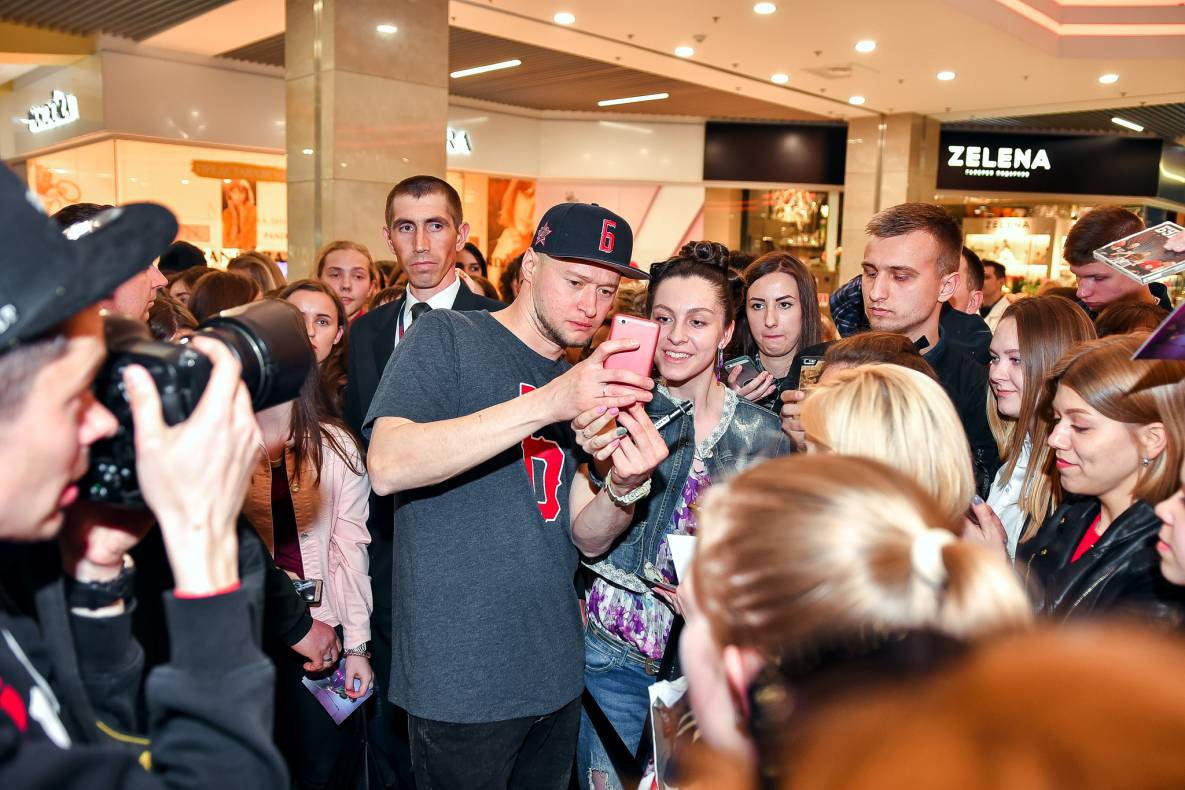 Автограф-сесія з Бумбокс! Шопінг вікенд в ТРЦ Гулівер image-127