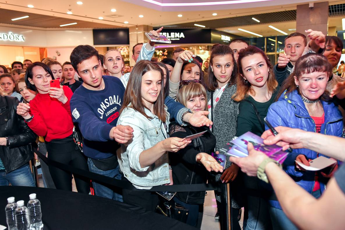 Автограф-сесія з Бумбокс! Шопінг вікенд в ТРЦ Гулівер image-126