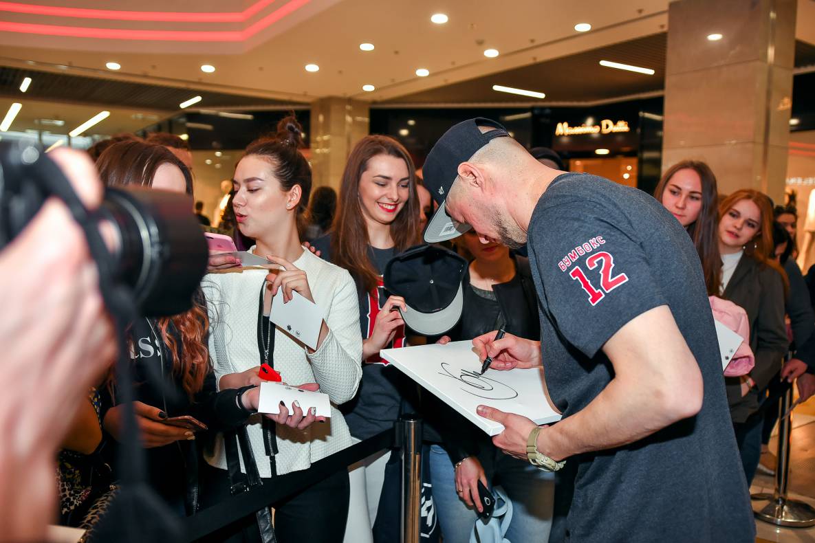 Автограф-сесія з Бумбокс! Шопінг вікенд в ТРЦ Гулівер image-129