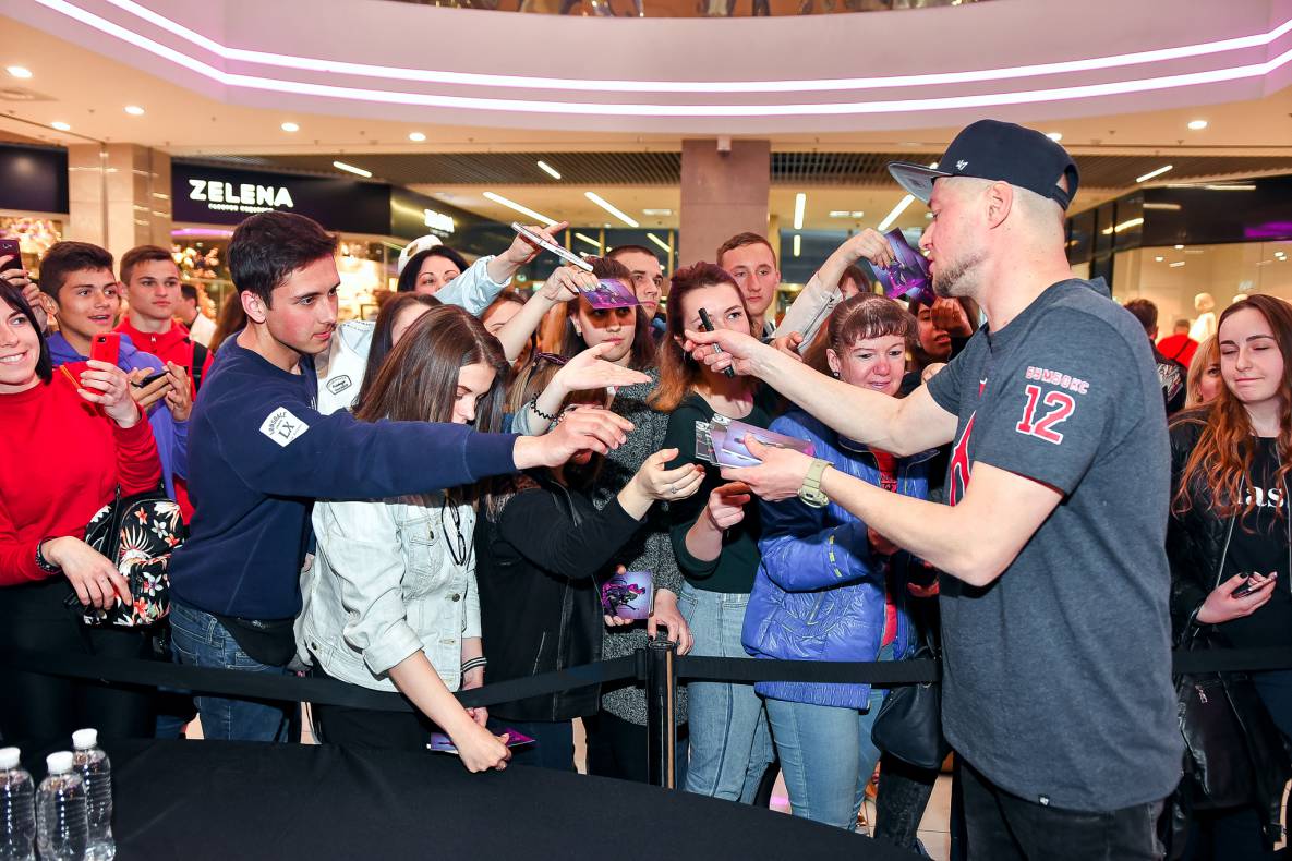 Автограф-сесія з Бумбокс! Шопінг вікенд в ТРЦ Гулівер image-131