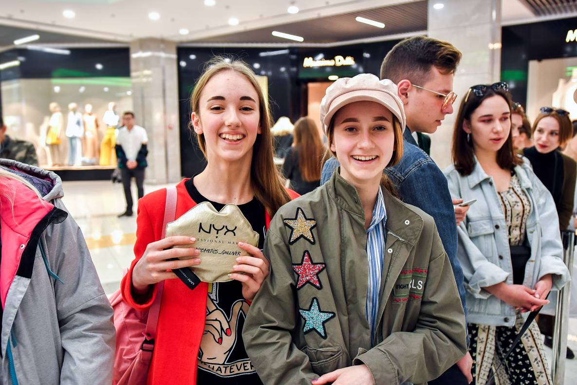 Автограф-сесія з Бумбокс! Шопінг вікенд в ТРЦ Гулівер image-160