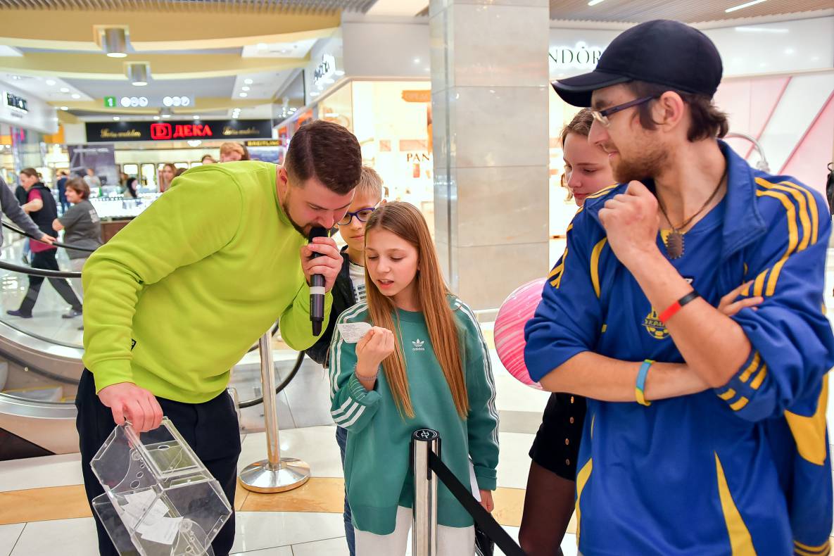 Автограф-сесія з Бумбокс! Шопінг вікенд в ТРЦ Гулівер image-183