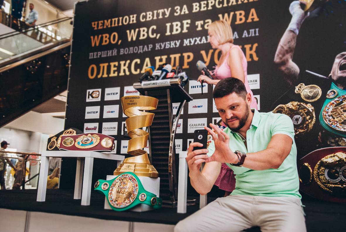 Press conference with Alexander Usyk image-1