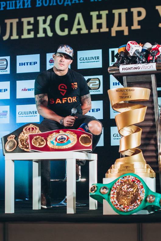 Press conference with Alexander Usyk image-22
