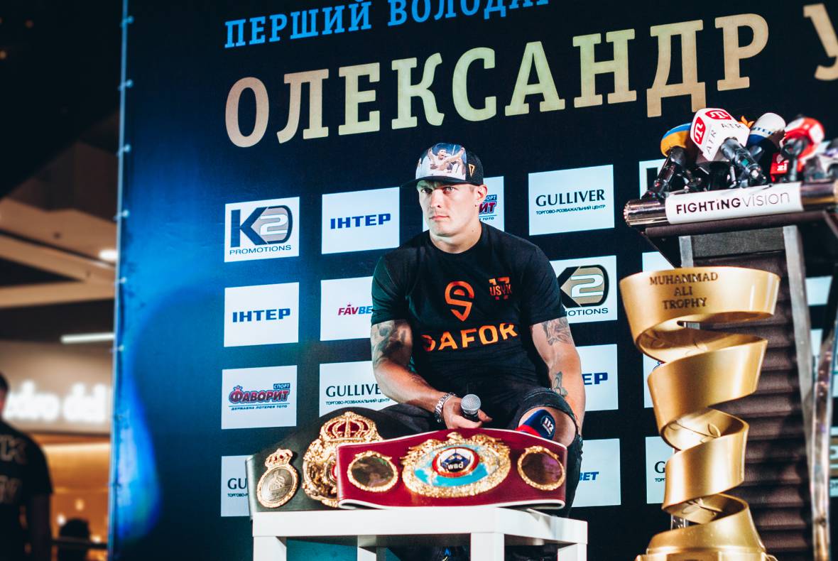 Press conference with Alexander Usyk image-31
