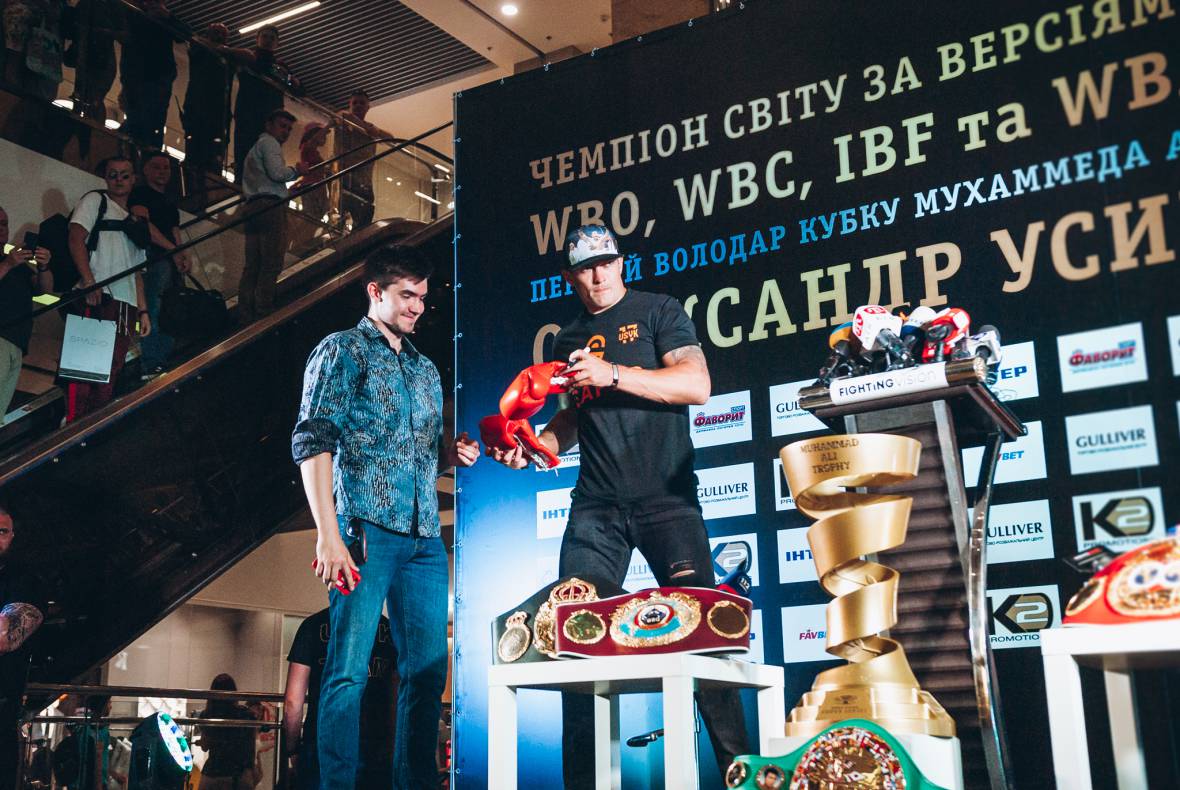 Press conference with Alexander Usyk image-56