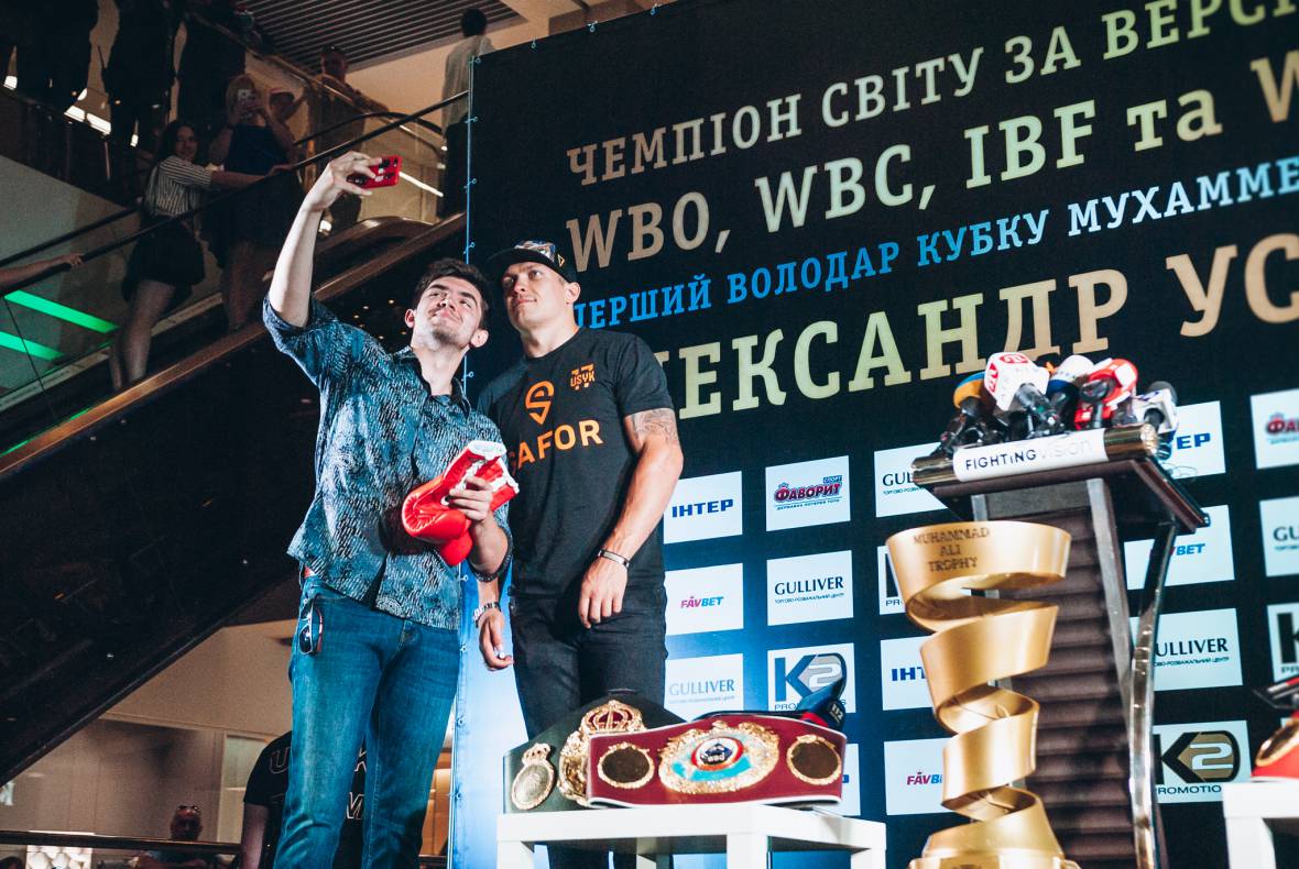 Press conference with Alexander Usyk image-59