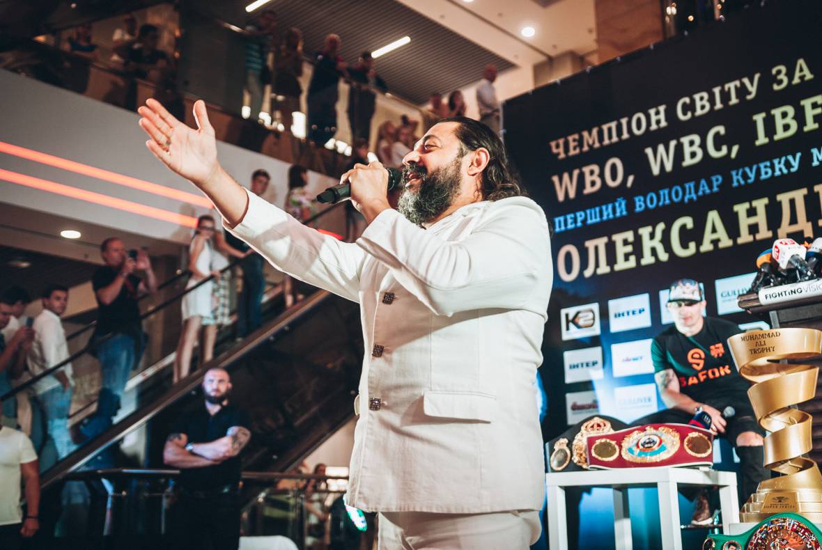 Press conference with Alexander Usyk image-72