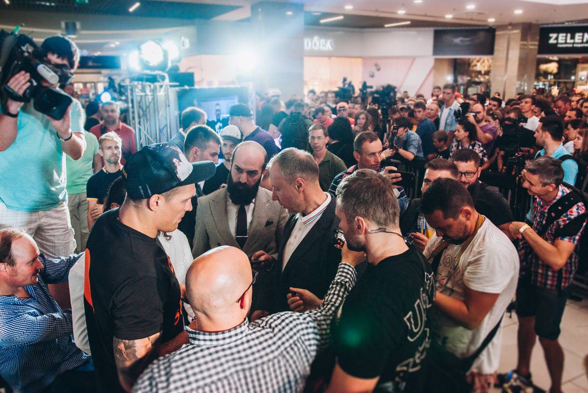 Press conference with Alexander Usyk image-96