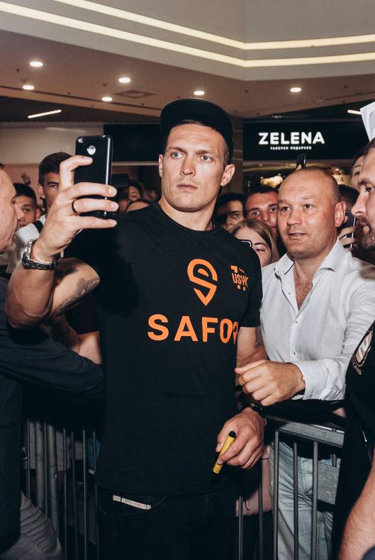 Press conference with Alexander Usyk image-108