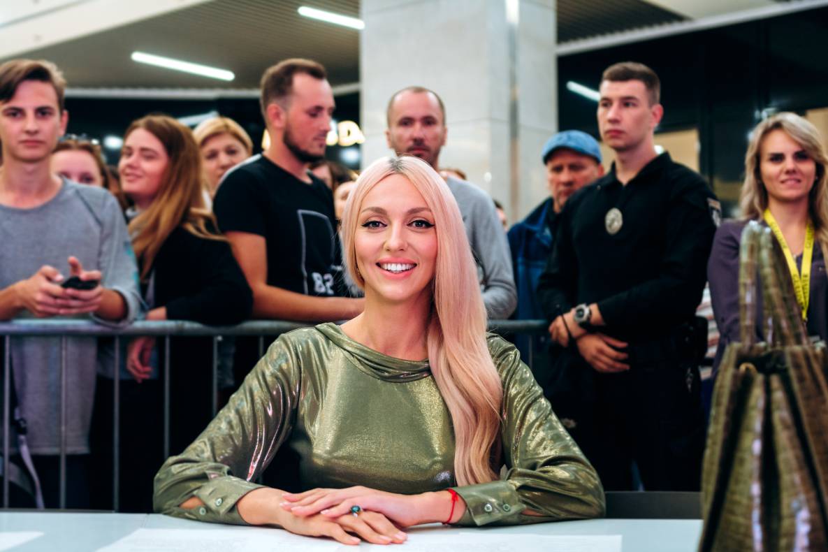 Шоу двійників Олі Полякової image-14