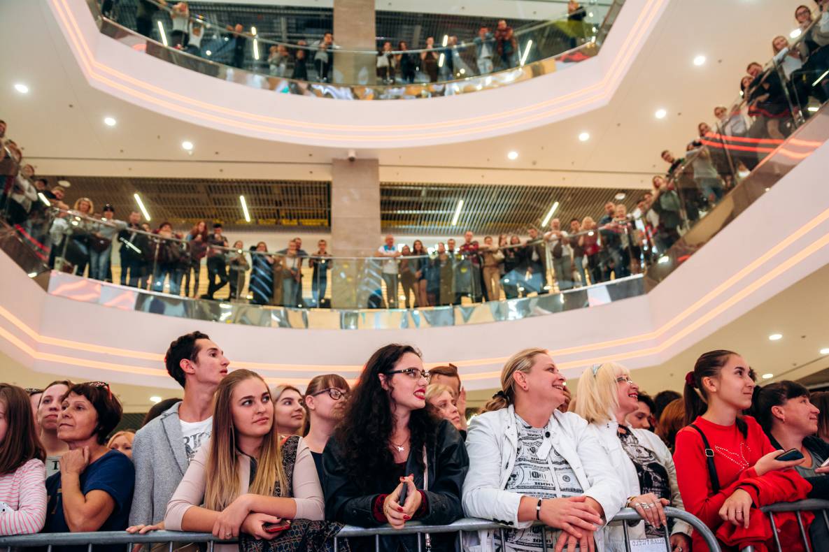 Шоу двійників Олі Полякової image-28