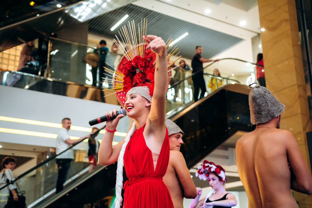 Шоу двійників Олі Полякової image-38