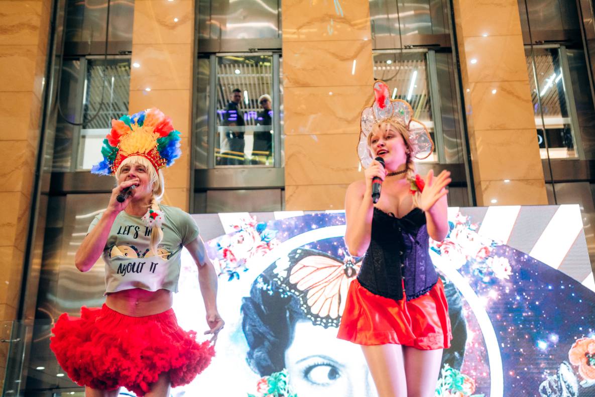 Шоу двійників Олі Полякової image-60