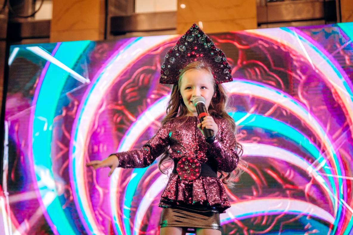 Шоу двійників Олі Полякової image-93