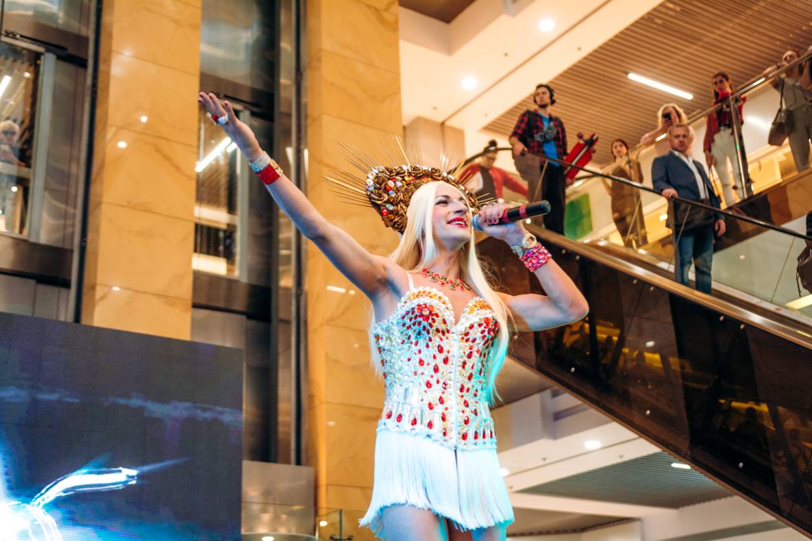 Шоу двійників Олі Полякової image-139