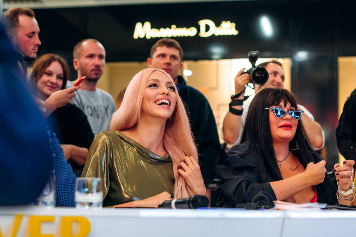 Шоу двійників Олі Полякової image-152