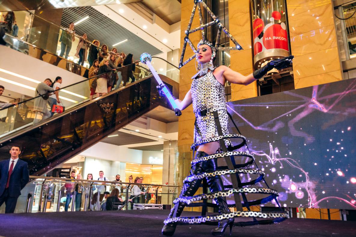 Шоу двійників Олі Полякової image-172