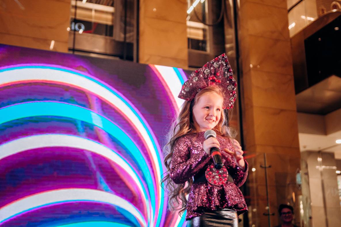 Шоу двійників Олі Полякової image-209