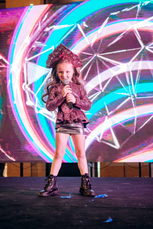 Шоу двійників Олі Полякової image-210