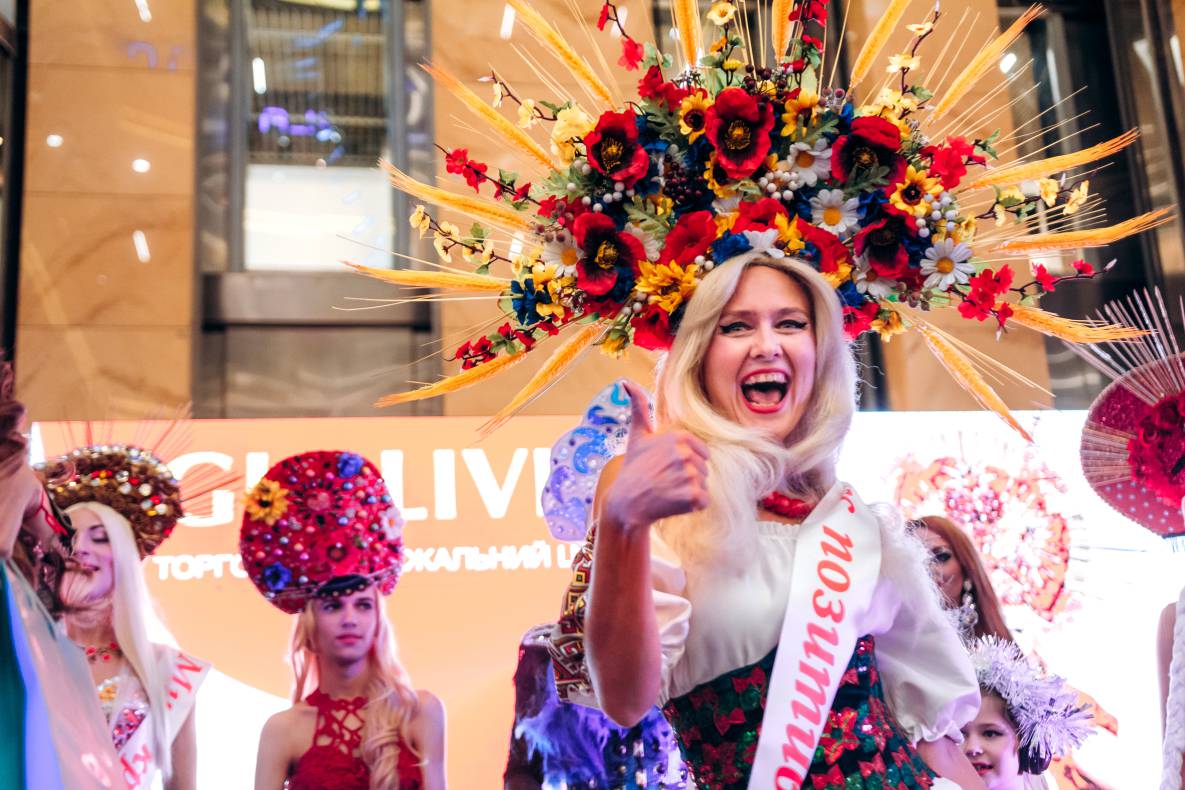 Шоу двійників Олі Полякової image-231