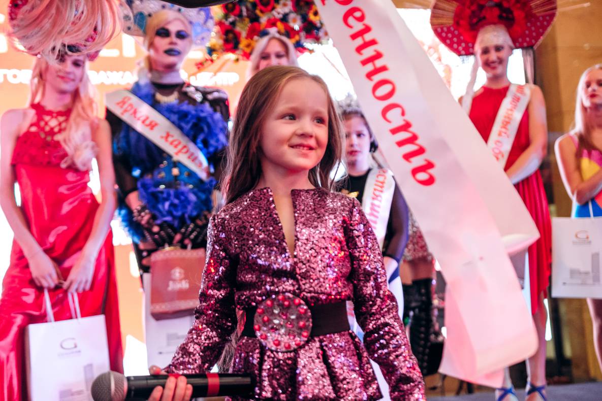 Шоу двійників Олі Полякової image-236