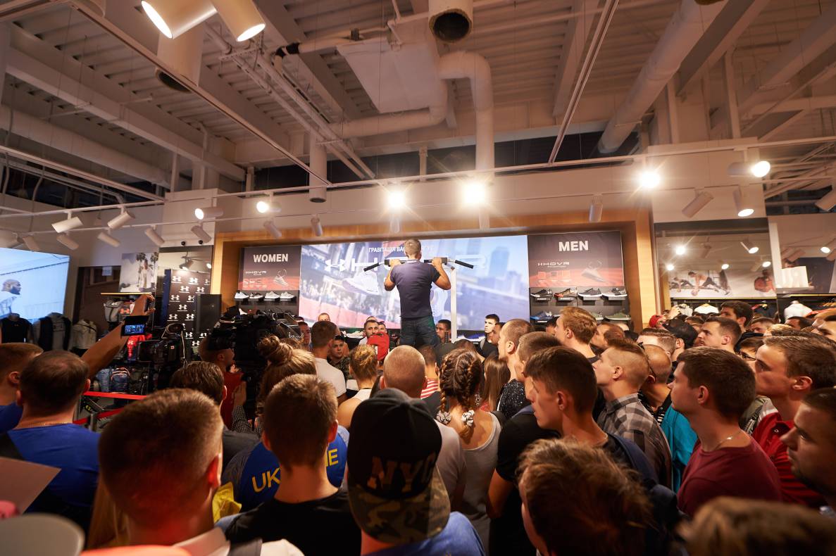 Autograph session of Vasily Lomachenko image-21