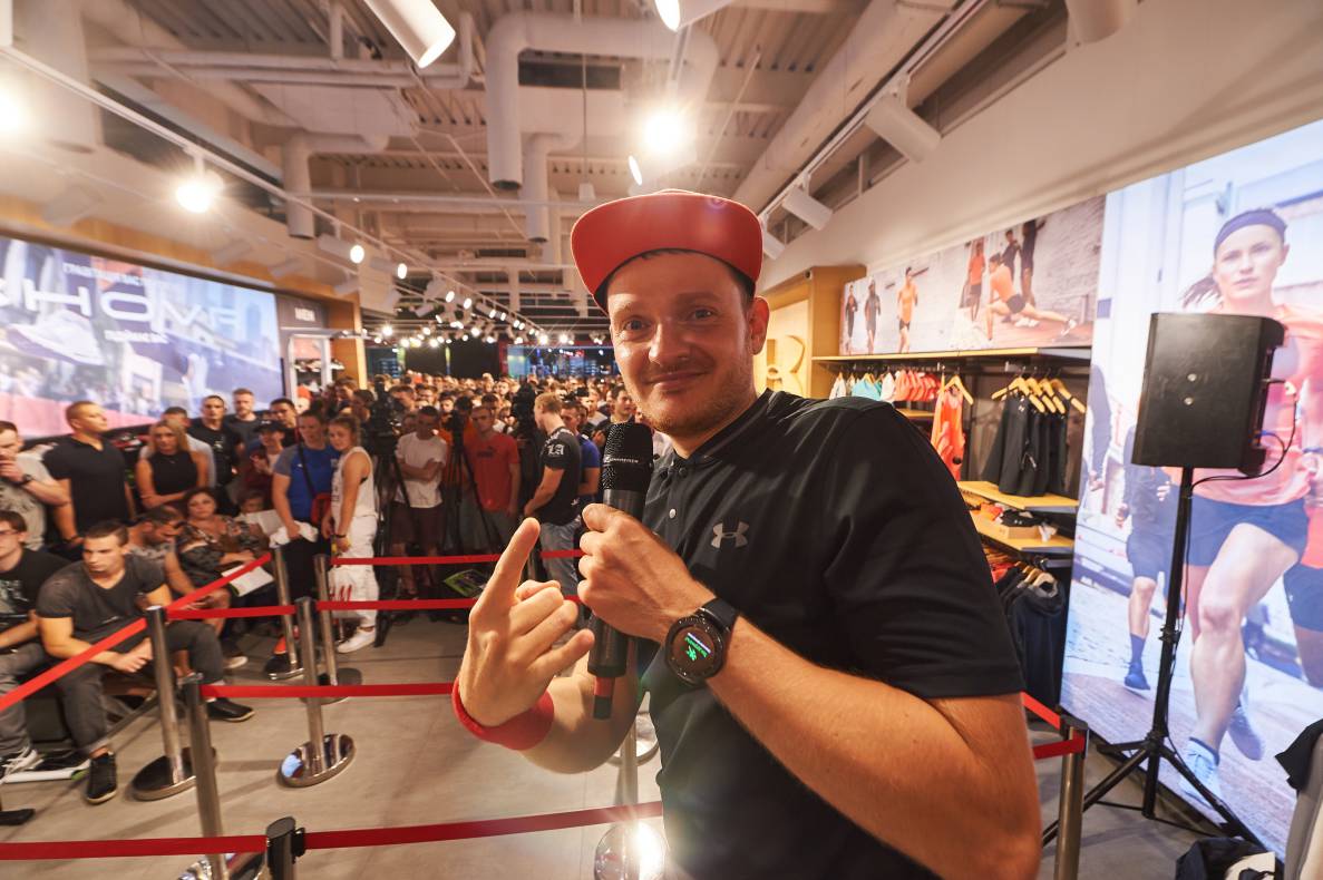 Autograph session of Vasily Lomachenko image-62