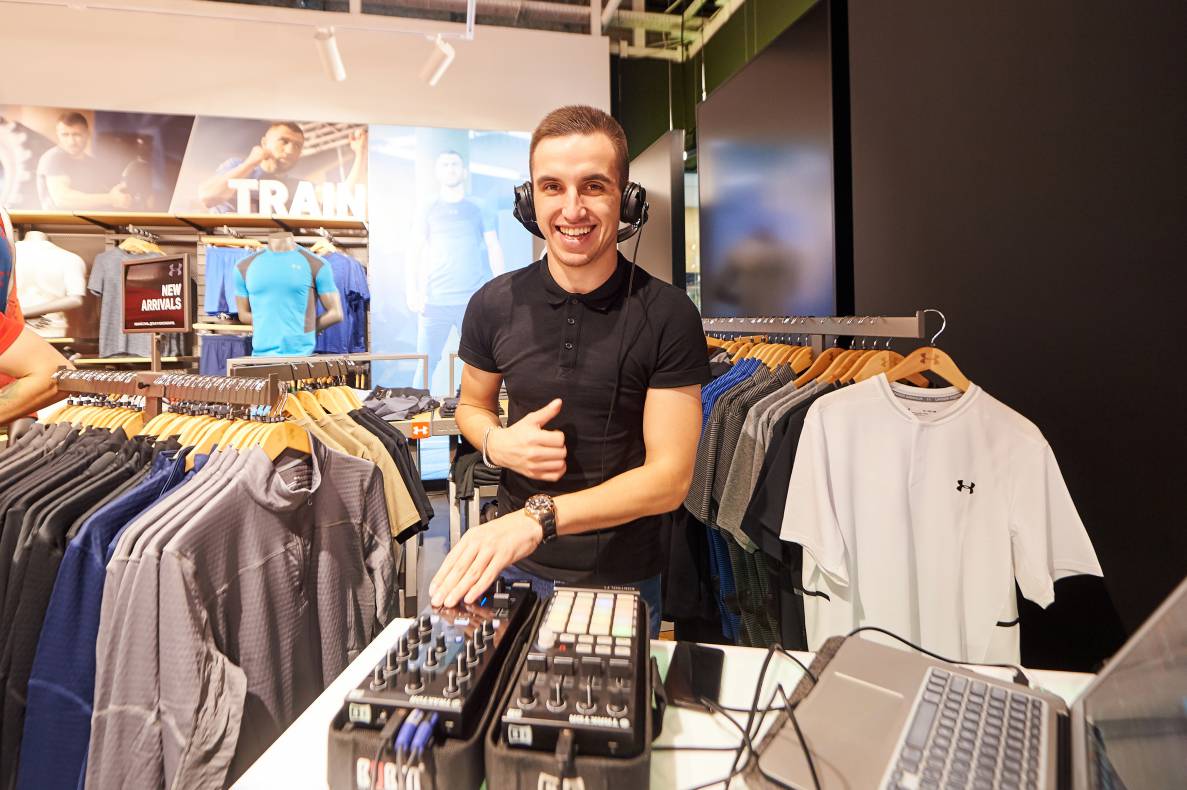 Autograph session of Vasily Lomachenko image-76