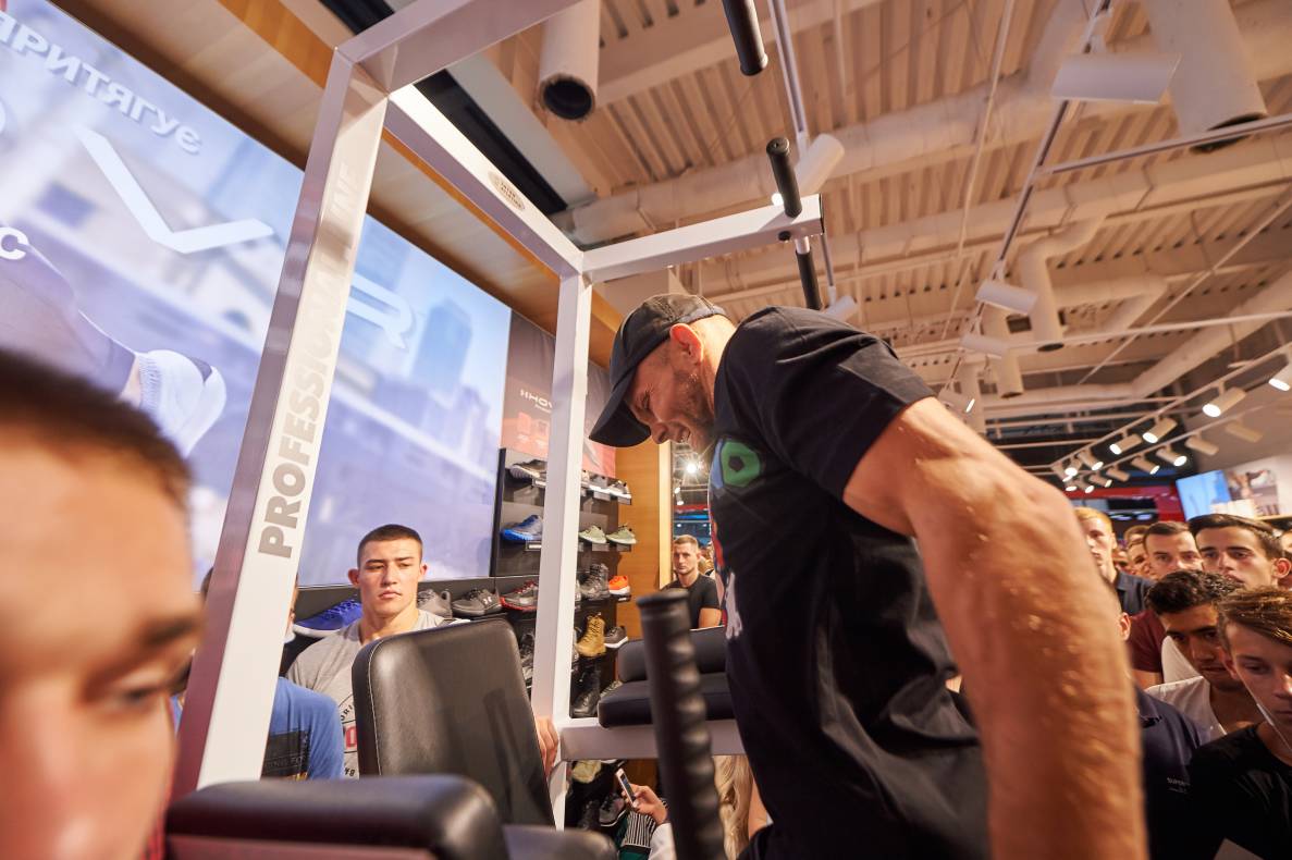 Autograph session of Vasily Lomachenko image-80