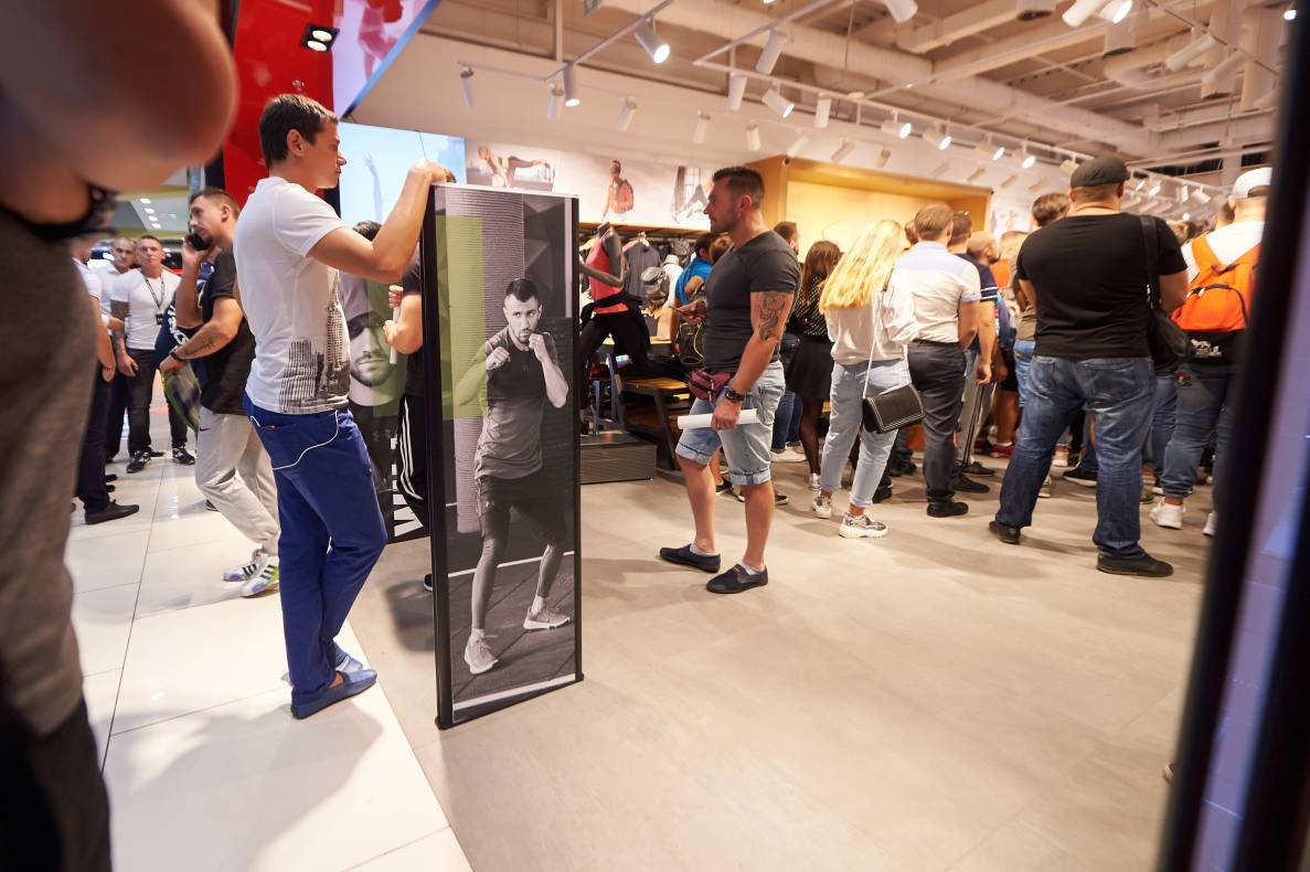 Autograph session of Vasily Lomachenko image-82