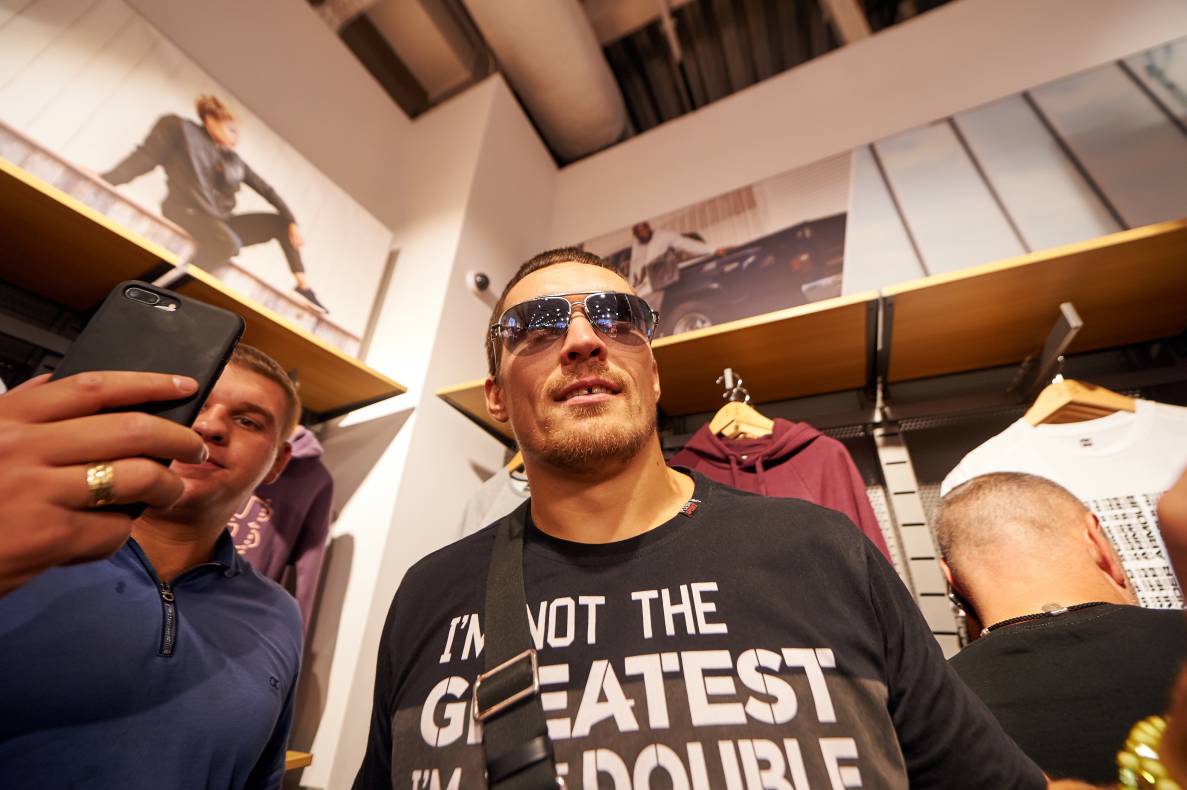 Autograph session of Vasily Lomachenko image-116