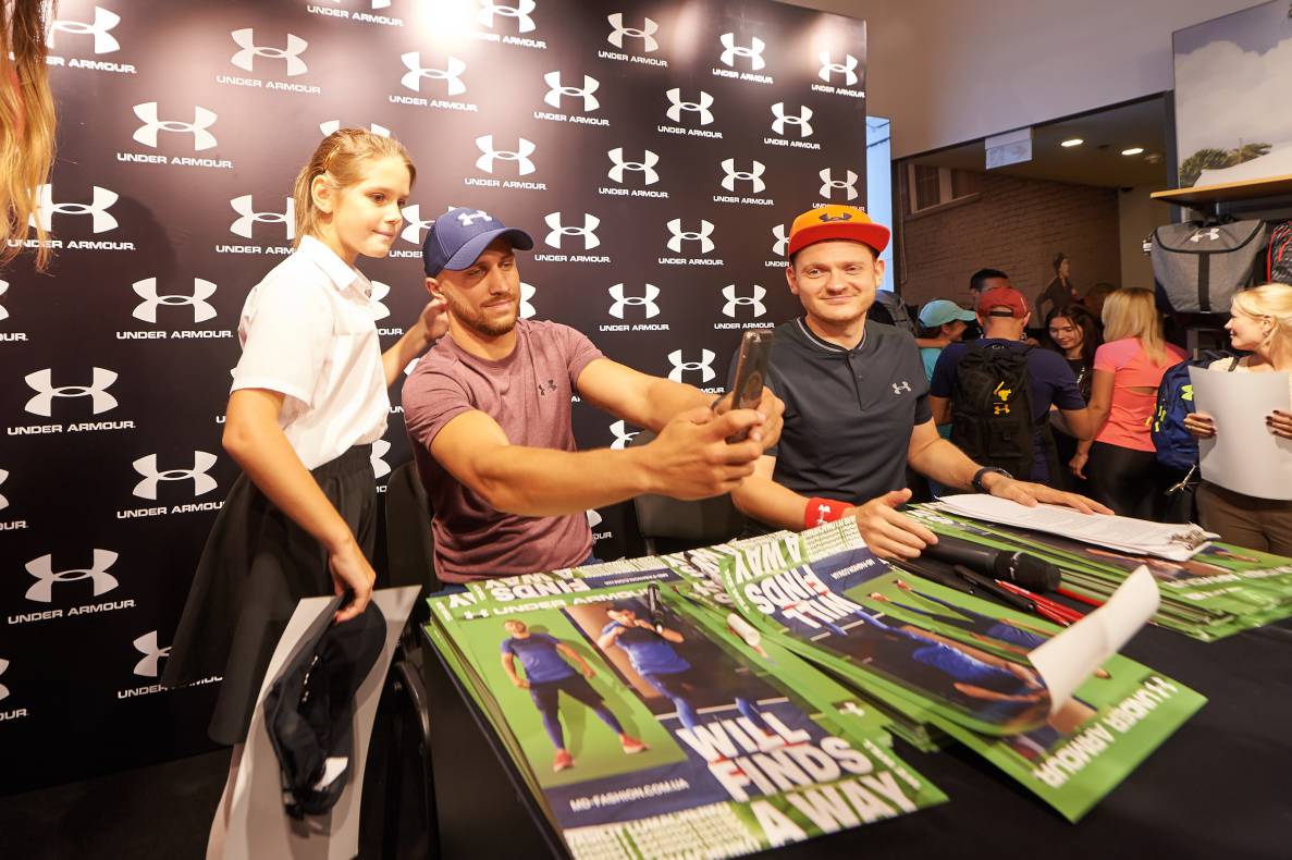 Autograph session of Vasily Lomachenko image-132